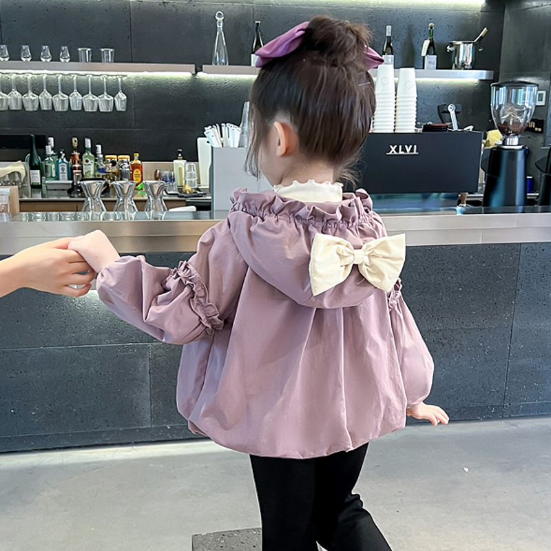 女童风衣外套秋季2025新款洋气春秋儿童衣服女宝宝秋装花边冲锋衣