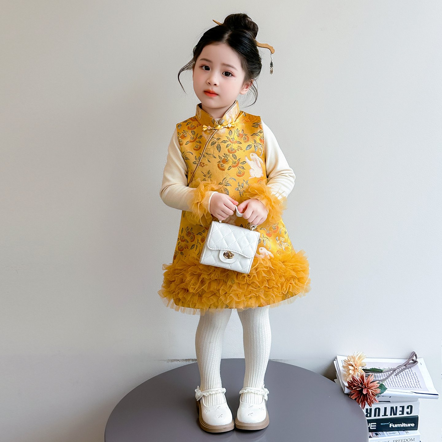 女童连衣裙冬装2025新款儿童女宝宝新年黄咖中国风旗袍裙子拜年服