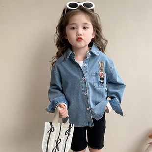 女童牛仔蓝兔衬衫春秋款2026新款儿童外套洋气女宝宝春季春装上衣