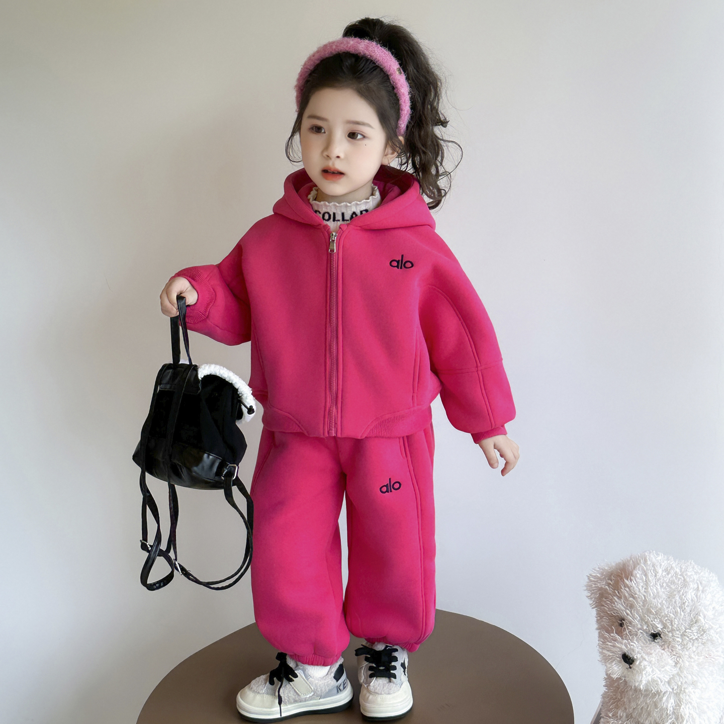女童冬装套装2025新款儿童加绒加厚卫衣女宝宝字母秋冬季运动洋气