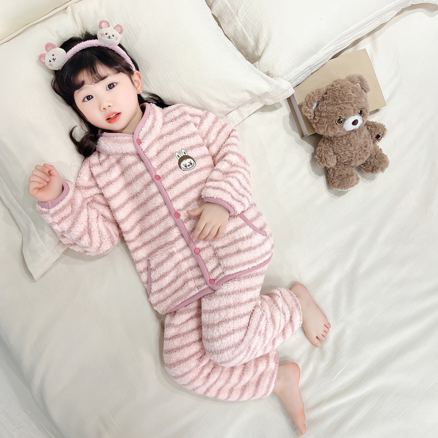女童睡衣2025新款秋冬女宝儿童珊瑚绒家居服套装加绒拉链外套冬款