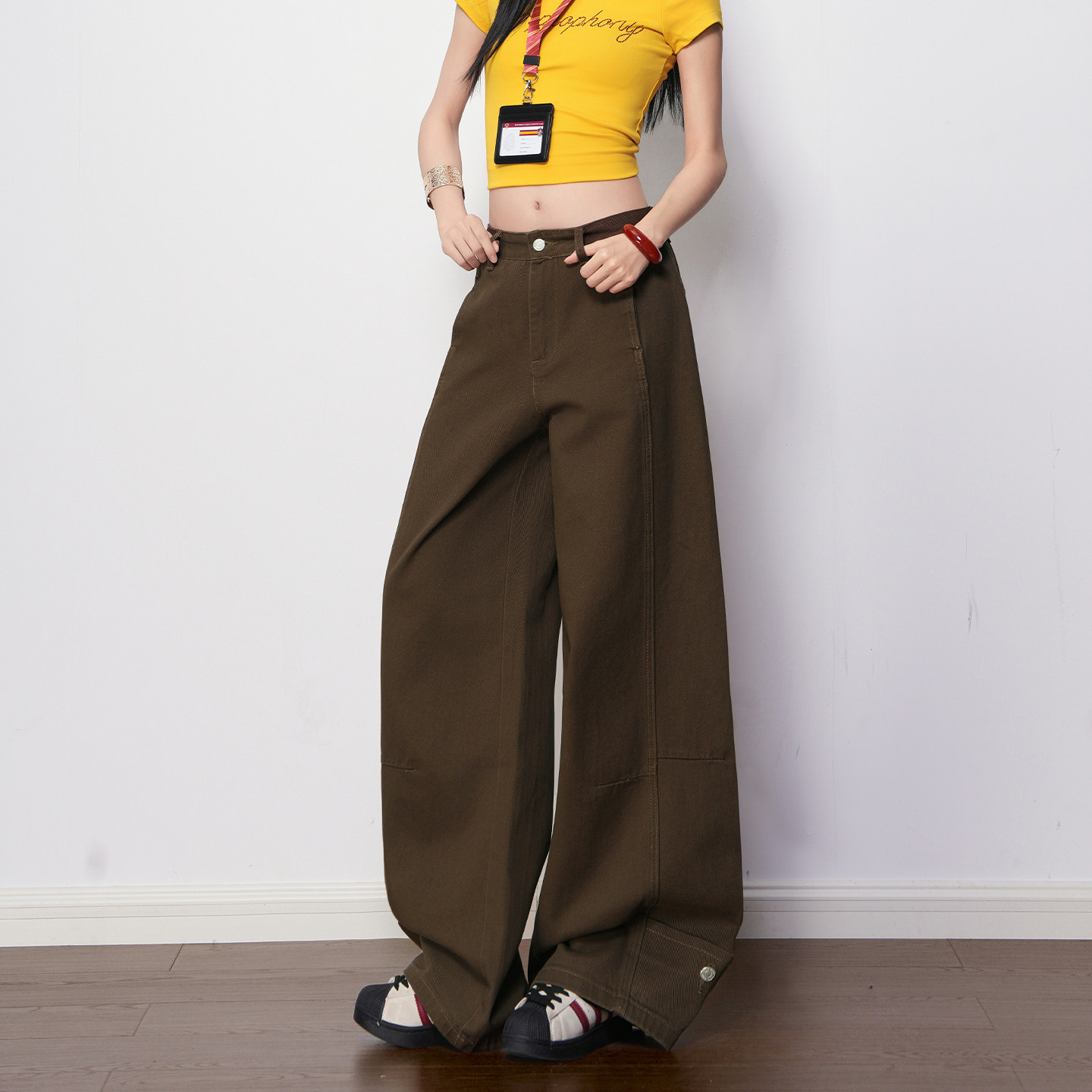 美式复古工装阔腿弯刀牛仔裤女夏2026新款百搭宽松显瘦直筒拖地裤