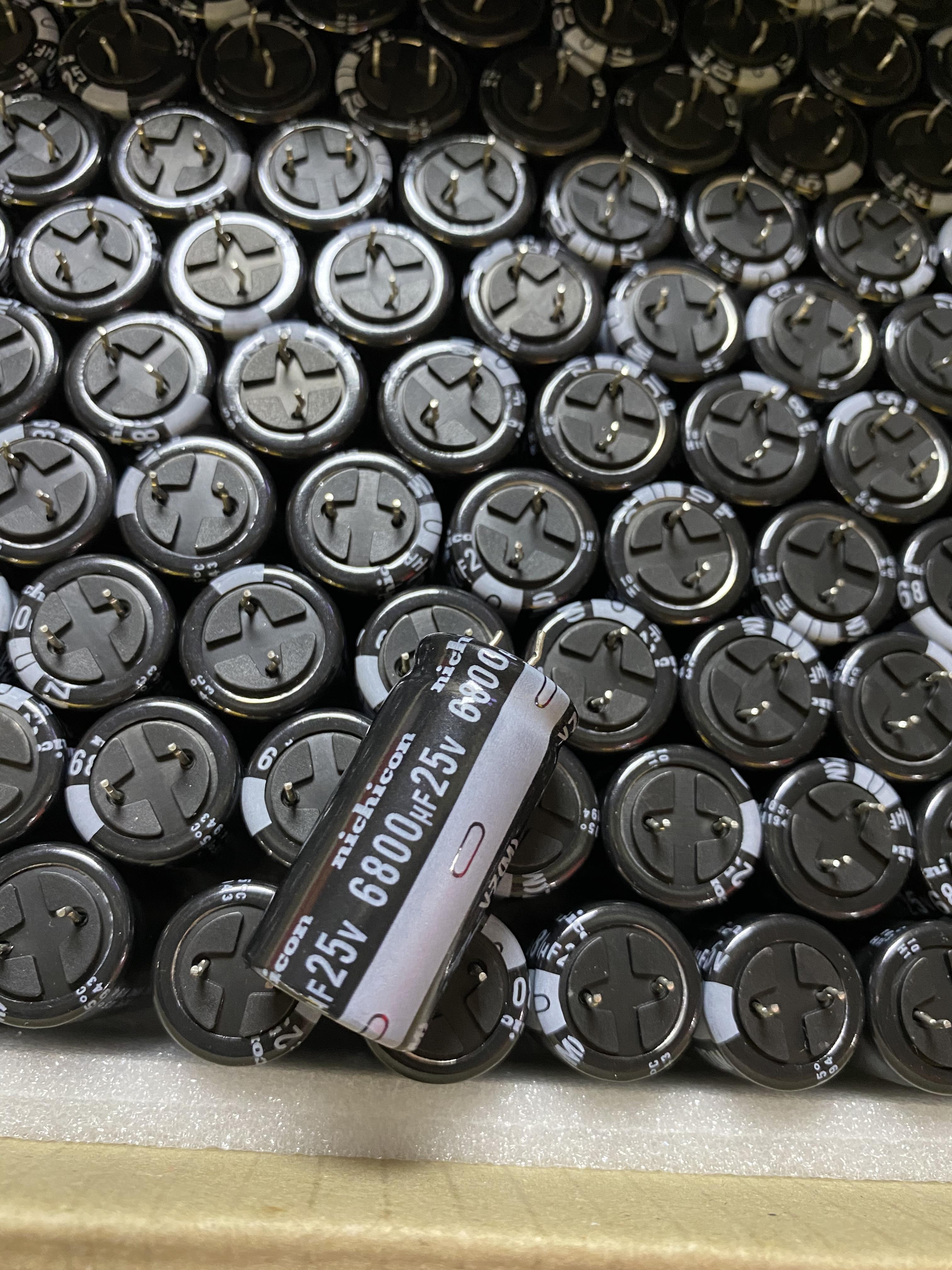 Nichicon进口电解电容25V6800UF 18X35 尼吉康 VZ系列 105度 短脚