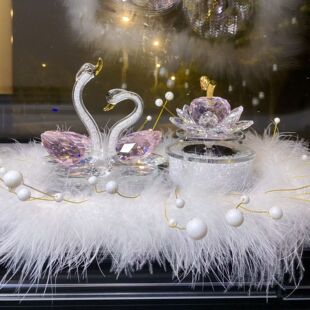 网红旋转苹果香薰摆件平安果香薰摆件汽车香薰摆件太阳能旋转苹果