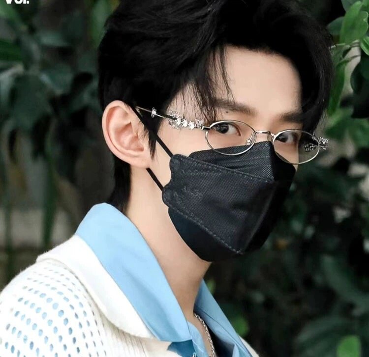 邓为同款眼镜框架婚礼钻石虞书欣椭圆小框蓝光女钻戒网红素颜平光
