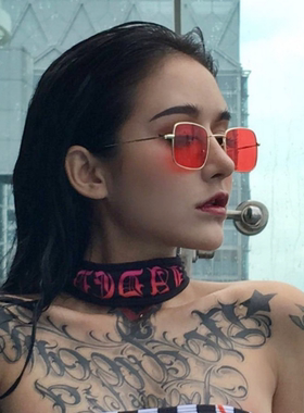 原宿风透明黄色女潮太阳镜小脸ins同款网红方形墨镜红色眼镜欧美