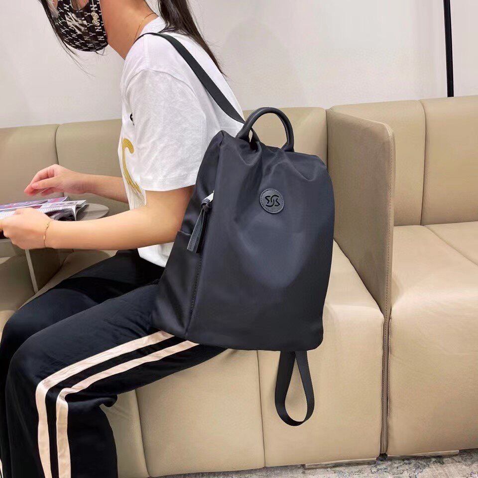 牛津布防盗双肩包女2026新款感旅行包时尚潮流防水女士背包