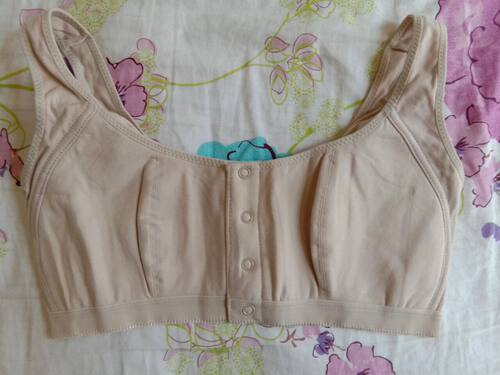 前扣背心运动风肉色无钢圈文胸