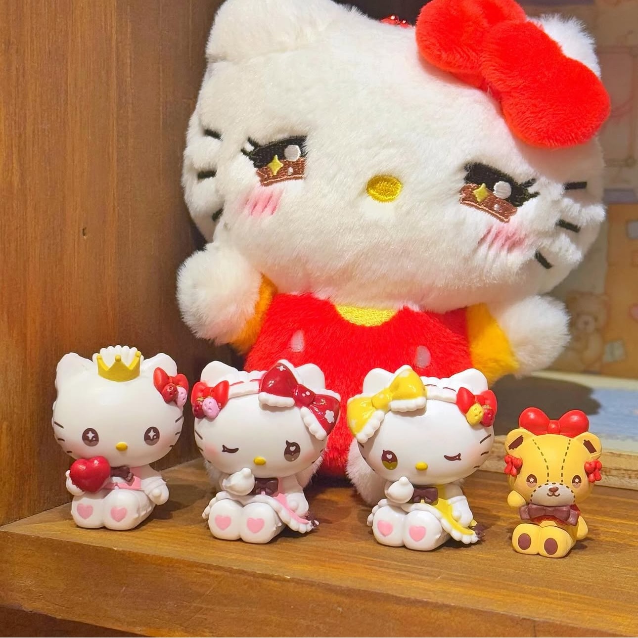 现货 日本TOMY正品hellokitty联动dolly mix洛丽塔公主风摆件扭蛋