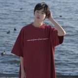 酒红色