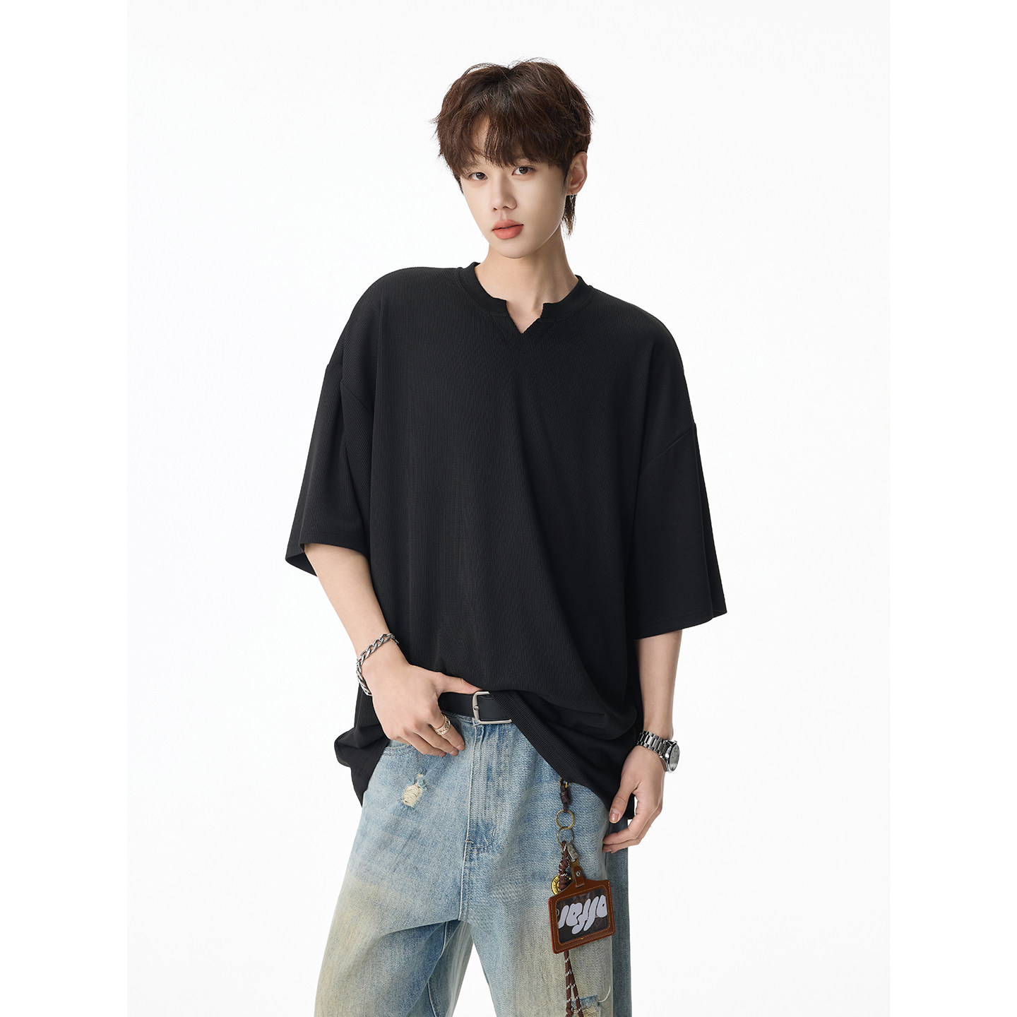 潮流竖纹肌理V领短袖T恤A425-T4216-P40控58面料97%涤3%氨纶，男装T恤，电商A425