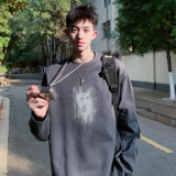深灰色