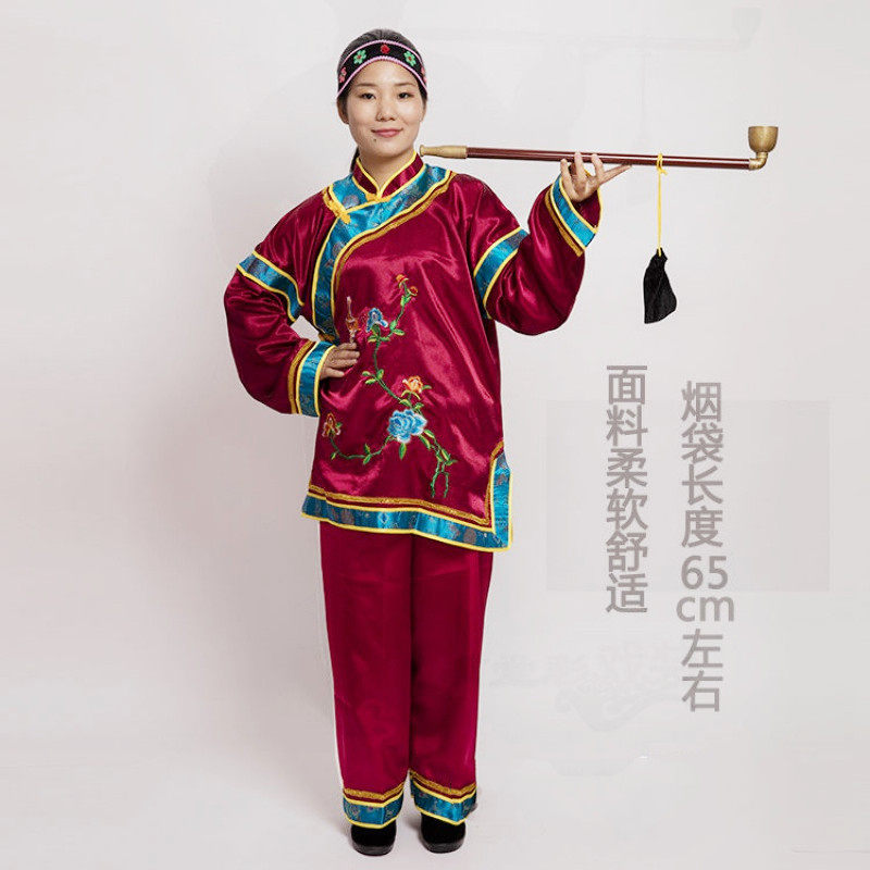 戏剧演出老太太古装地主婆