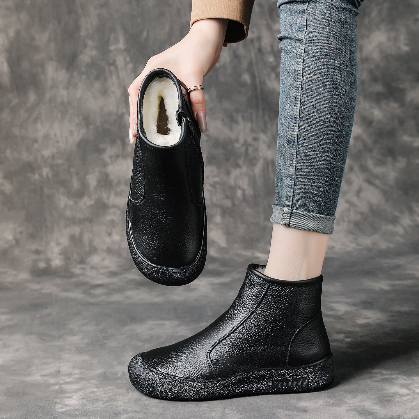 秋冬款真皮皮靴羊毛厚里短靴保暖妈妈棉鞋复古圆头时尚平底女单靴,女鞋,时装靴,淘宝优惠券,粉丝福利购,淘宝优惠卷