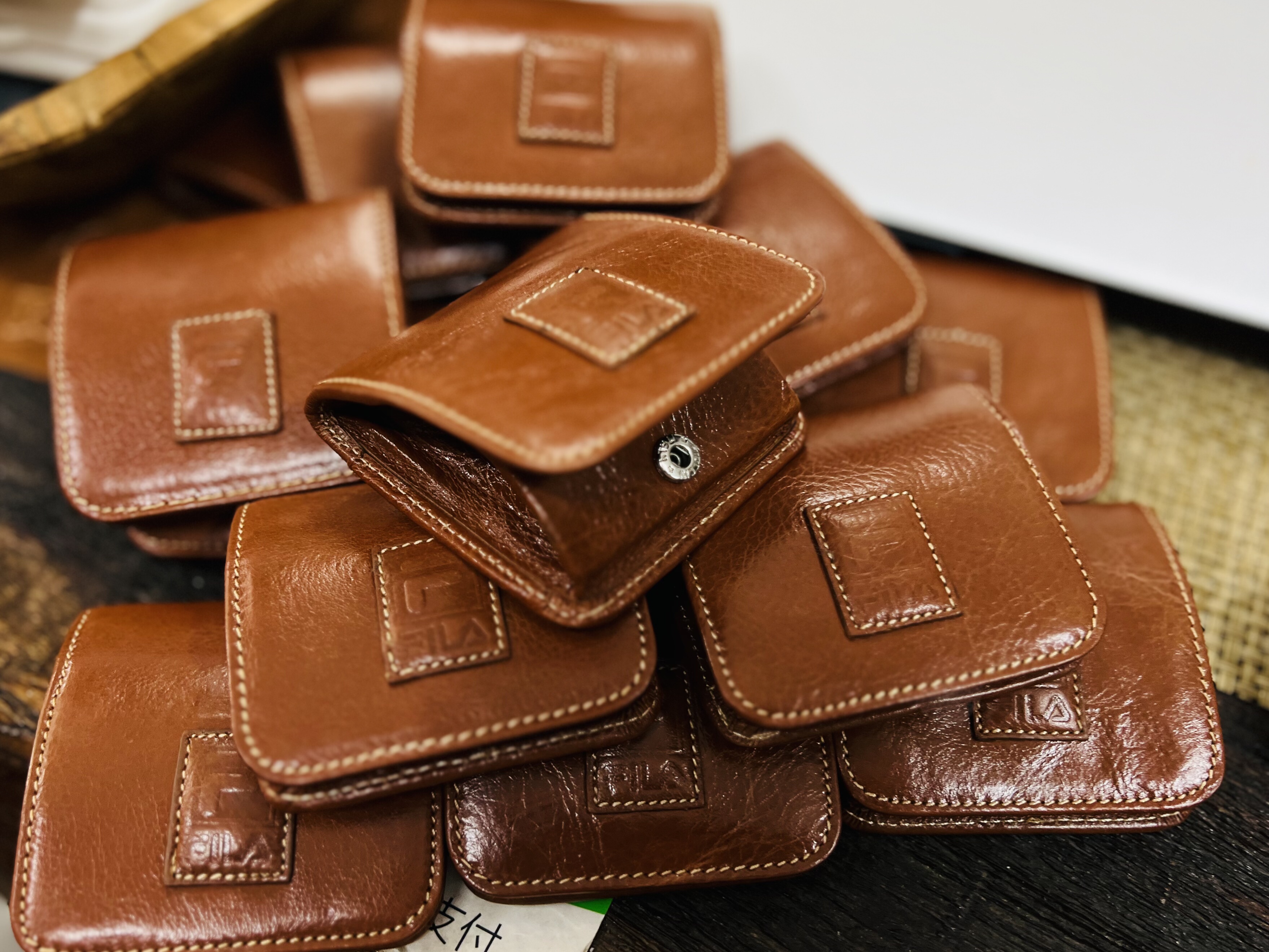 小巧随身皮件！尾货手慢无！油蜡牛皮零钱包耳机包7.5*7.5cm