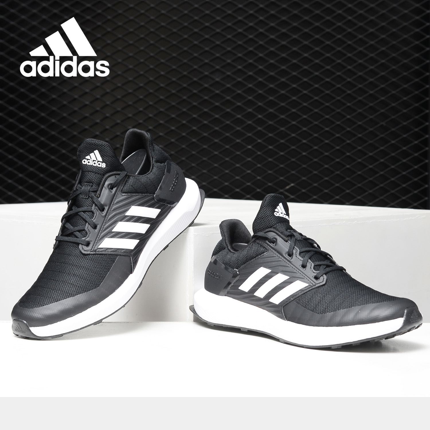 阿迪达斯男女童运动鞋中大童童鞋