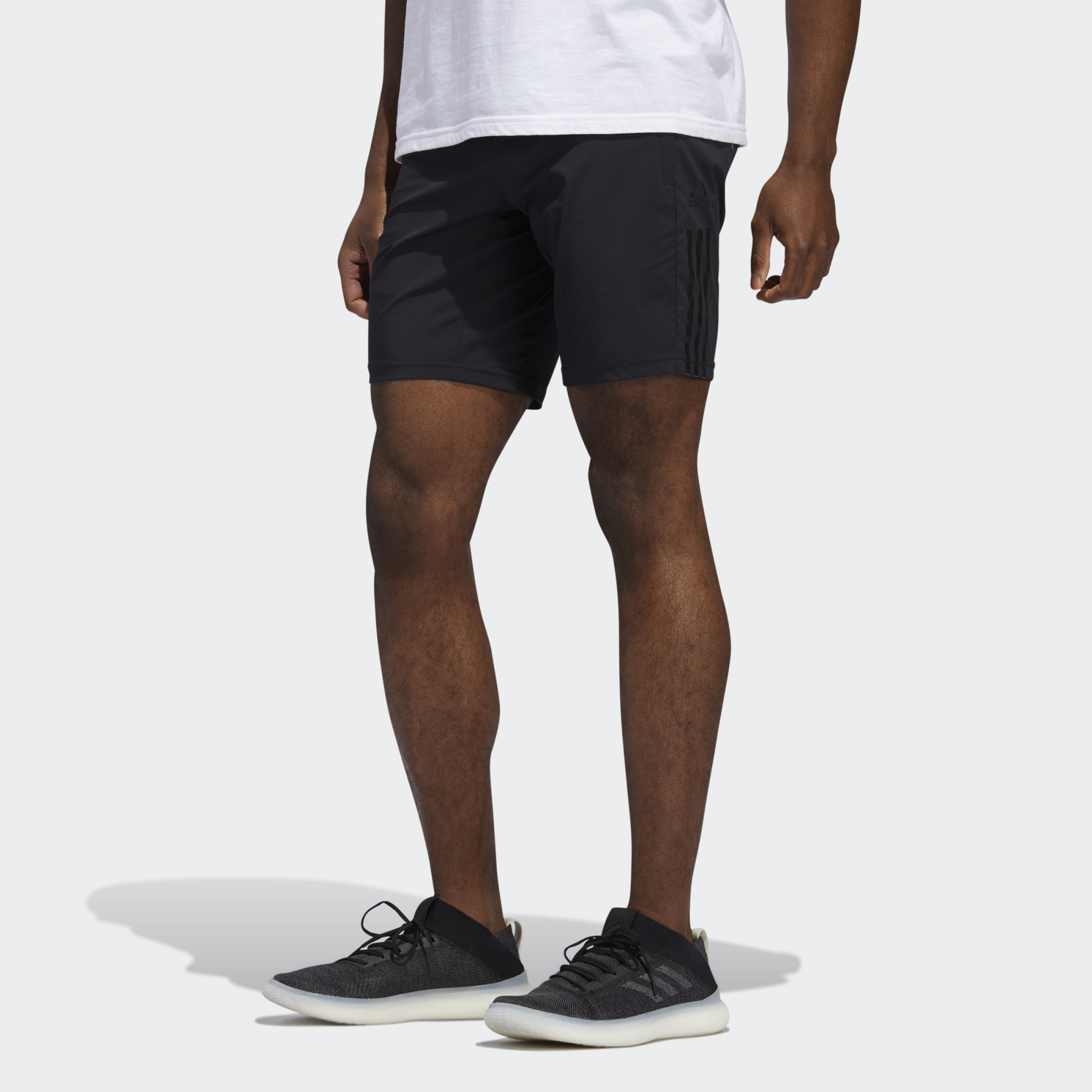 阿迪达斯正品男休闲运动型格短裤