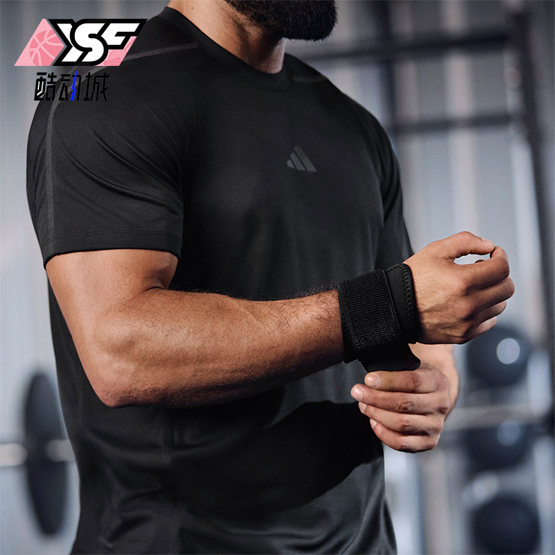 阿迪达斯男士运动健身短袖