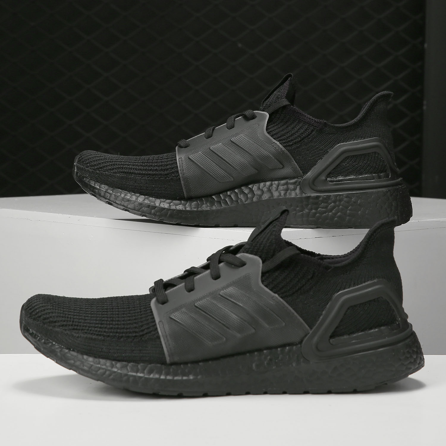 阿迪达斯正品男子运动跑步鞋