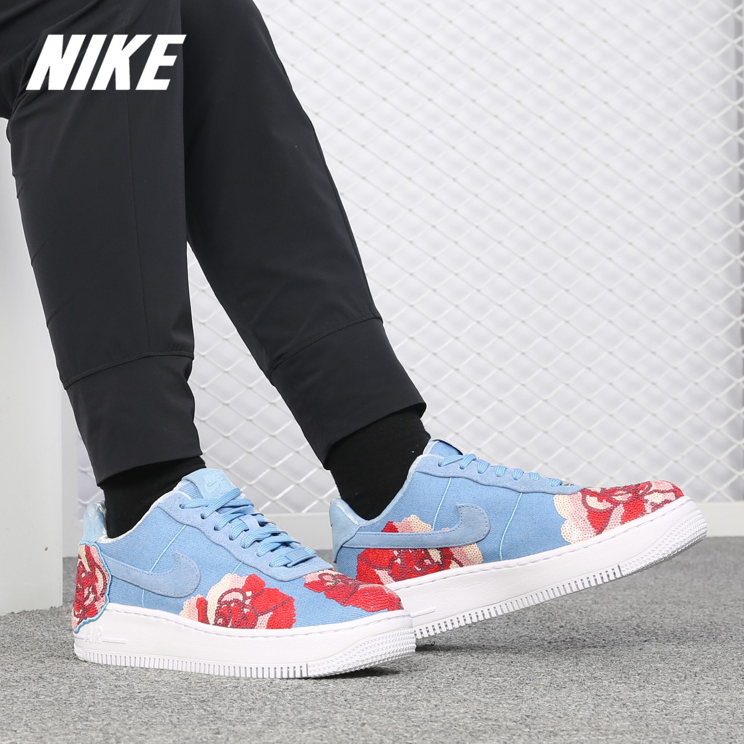Nike/耐克正品2019新款运动休闲AF1耐磨轻便女子系带板鞋 898421