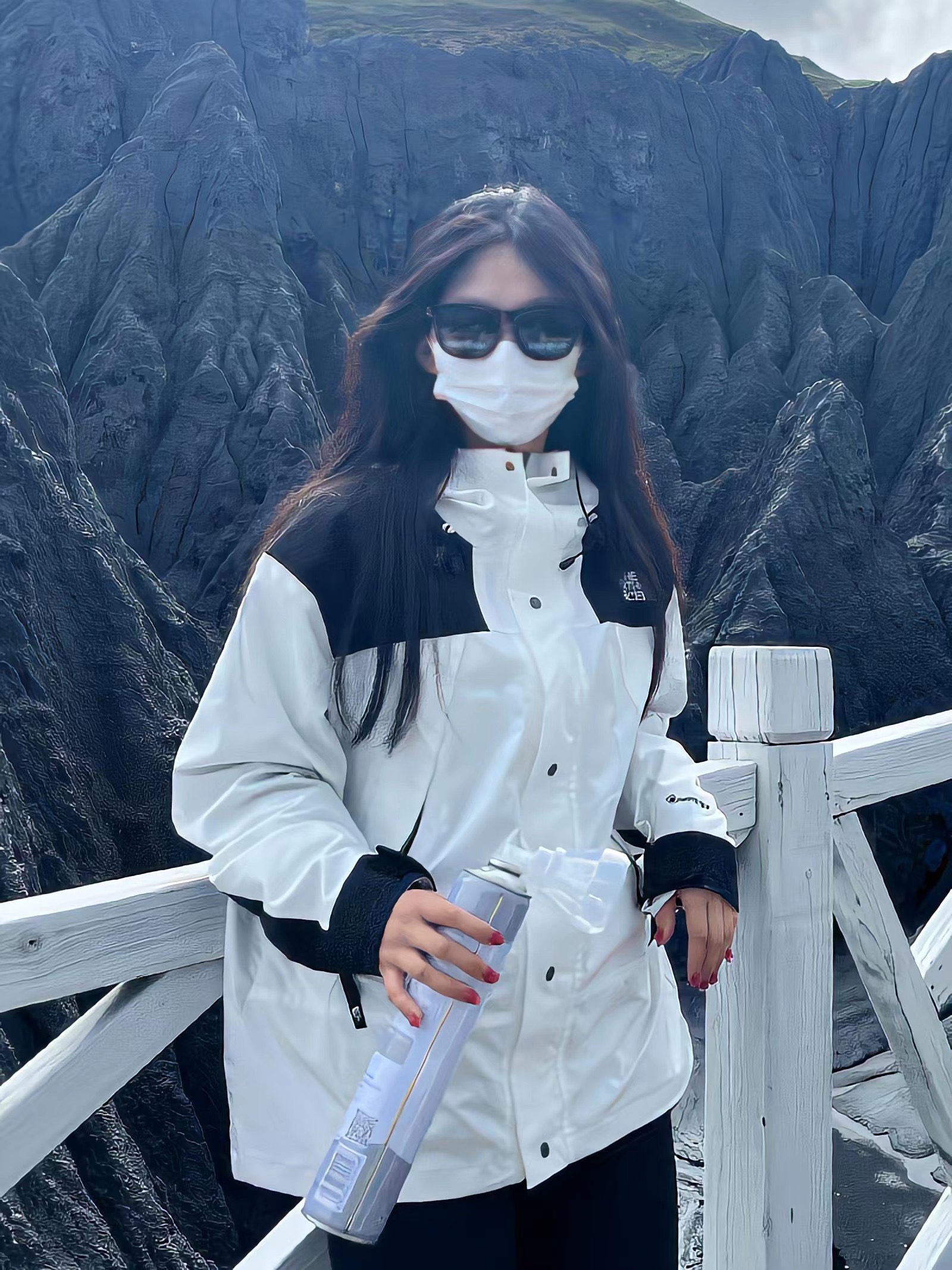 撤柜清仓美版1990冲锋衣男女情侣新款户外防水防风登山服外套夹克