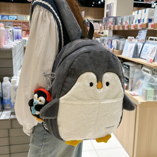 可爱毛绒双肩包女卡通百搭学生通勤书包小众轻便休闲出游软妹背包
