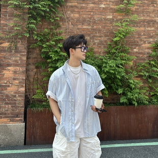 男宽松百搭上衣 韩系简约户外休闲蓝色条纹肌理衬衫 飞型记夏季 新款