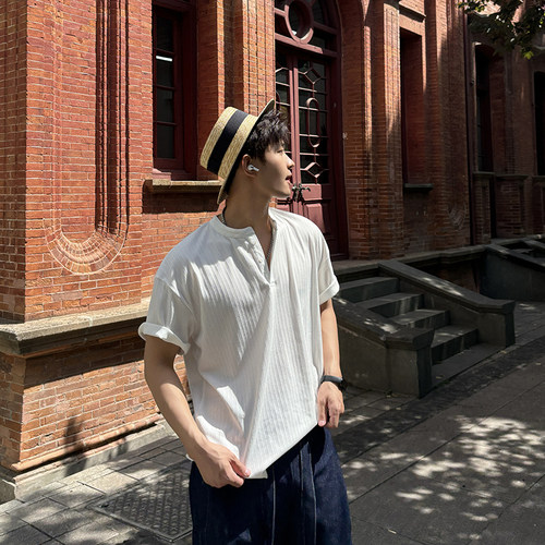 飞型记肌理褶皱老钱风白色短袖T恤男亨利衫夏季修身v领慵懒上衣
