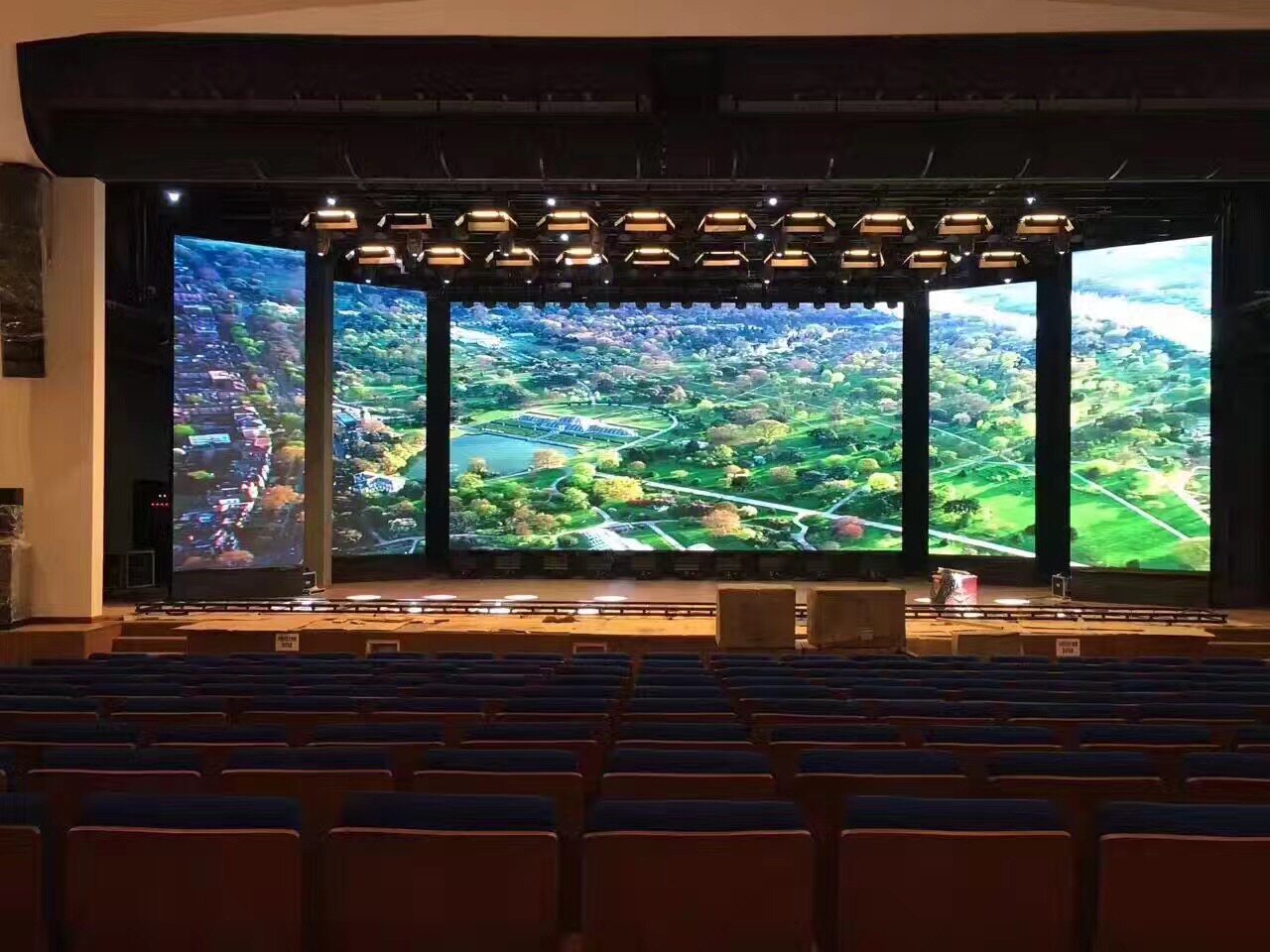 上海企业年会led大屏租赁高清p3显示屏搭建led大屏灯光音响租赁