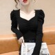 上衣女法式 别致辣妹短款 性感T恤黑色薄绒打底衫 方领泡泡袖 长袖 冬