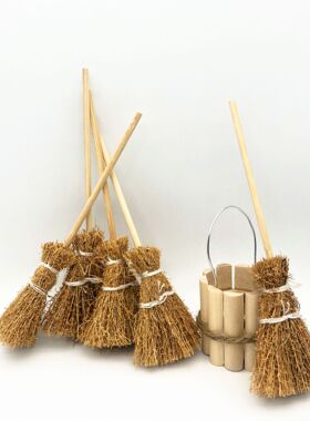 Dollhouse1:12娃娃屋微缩食玩场景模型 小布娃娃屋配件扫把扫帚