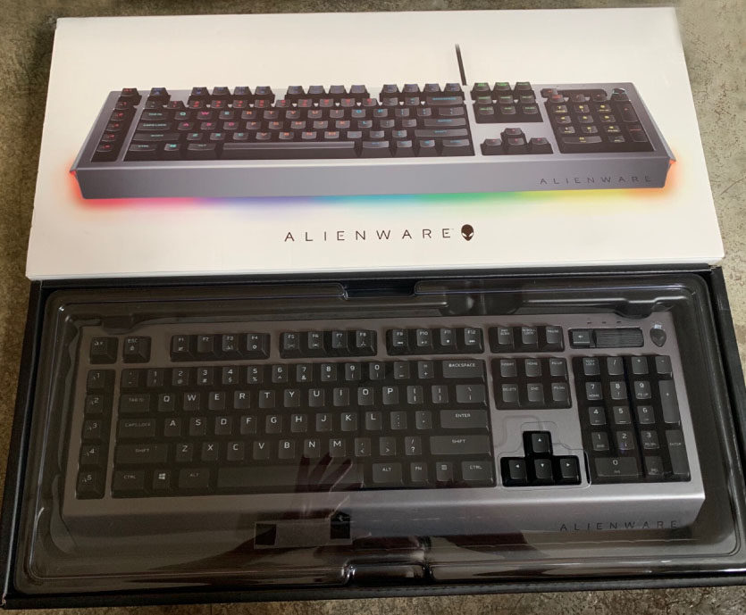 外星人aw768机械有线键盘310k电竞游戏aw510k红/茶轴背光rgb灯效