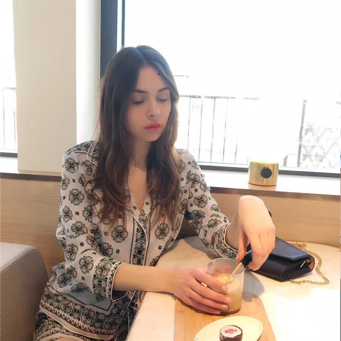 法式优雅 2018春夏新品小清新花朵印花女装衬衫+半裙女套装睡衣风
