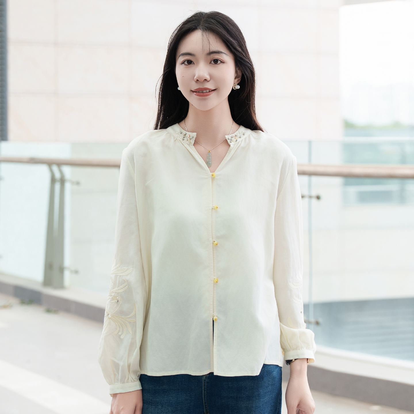 复古风杏色长袖衬衫女