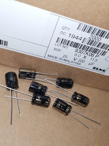 25V220UF RA3 8X11.5 ELNA金字音频伊娜铝电解电容器220UF25V