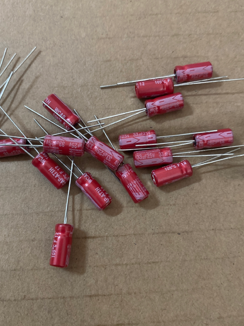 电容 25V33UF 进口 袍音频电解电容器 33uf/25v 5*11