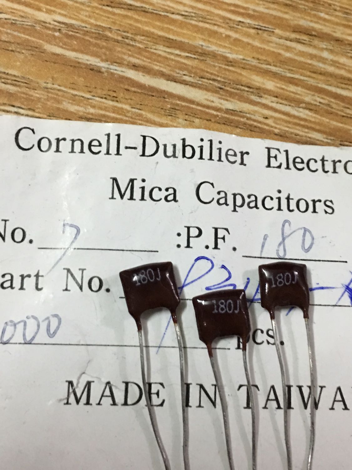 美国 CDM 银云母 电容器 500v180PF 500V180P 181 云母
