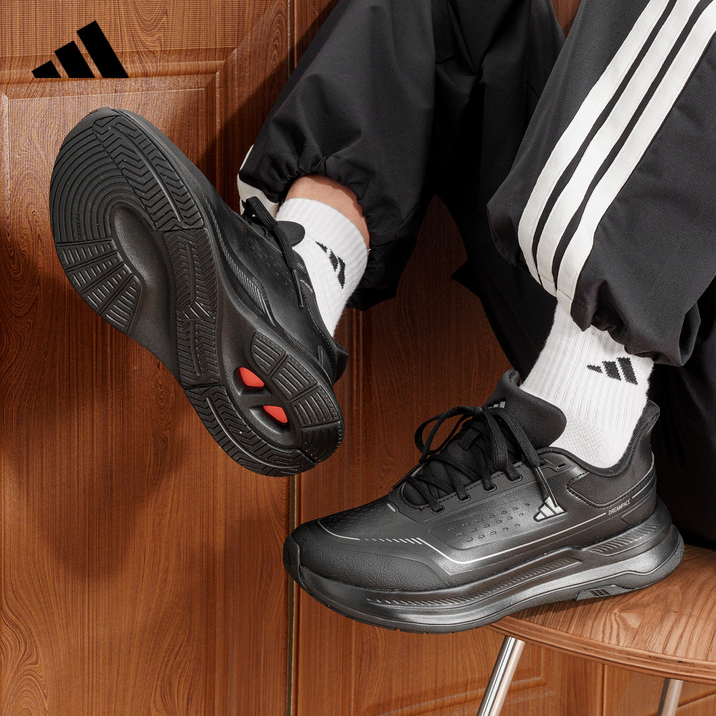adidas阿迪达斯男鞋跑步鞋秋冬季新款正品防泼水运动休闲鞋KZ6700