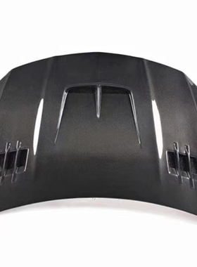 奔驰CLA45AMGW117改装碳纤维开孔散热机盖