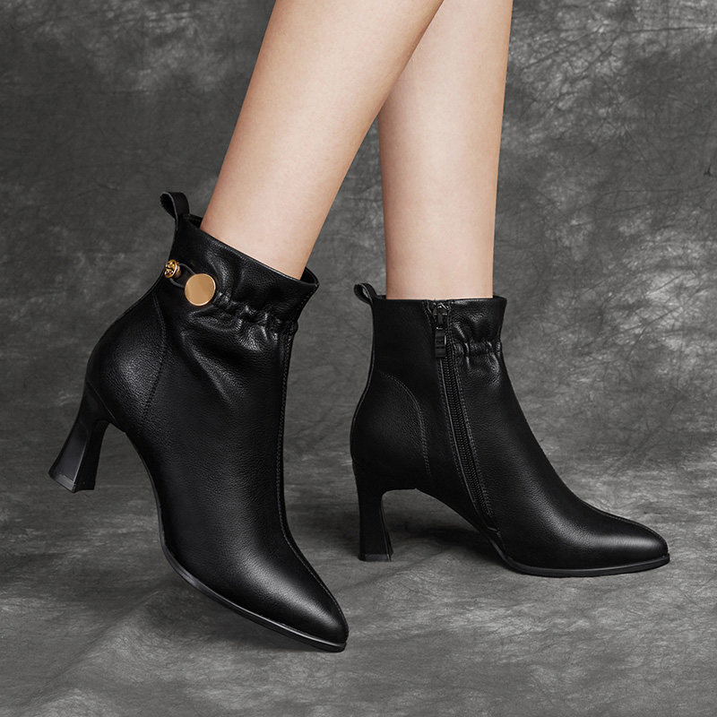 法式踝靴女2025新款春秋冬季加绒黑色尖头粗跟短靴真皮高跟瘦瘦靴