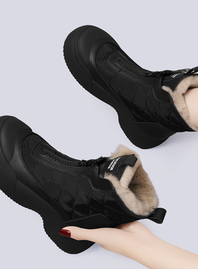 黑色马丁靴女款2025新款冬季加绒加厚户外抗寒保暖防水防滑雪地靴