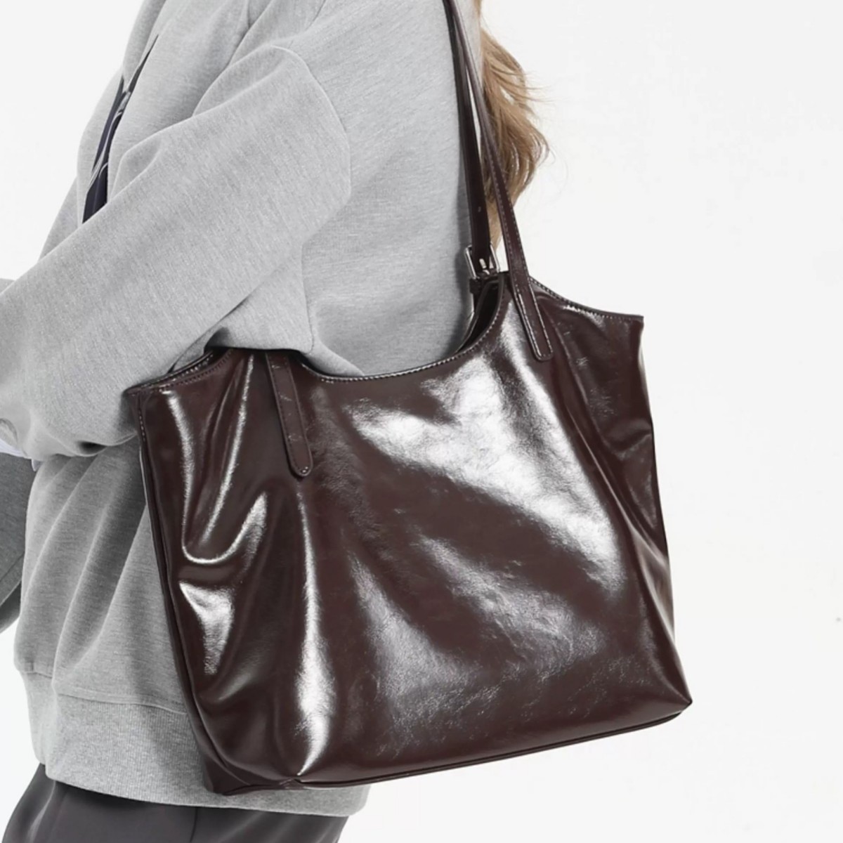 A man大容量女款包包女式新款时尚通勤单肩包真皮小众百搭腋下包