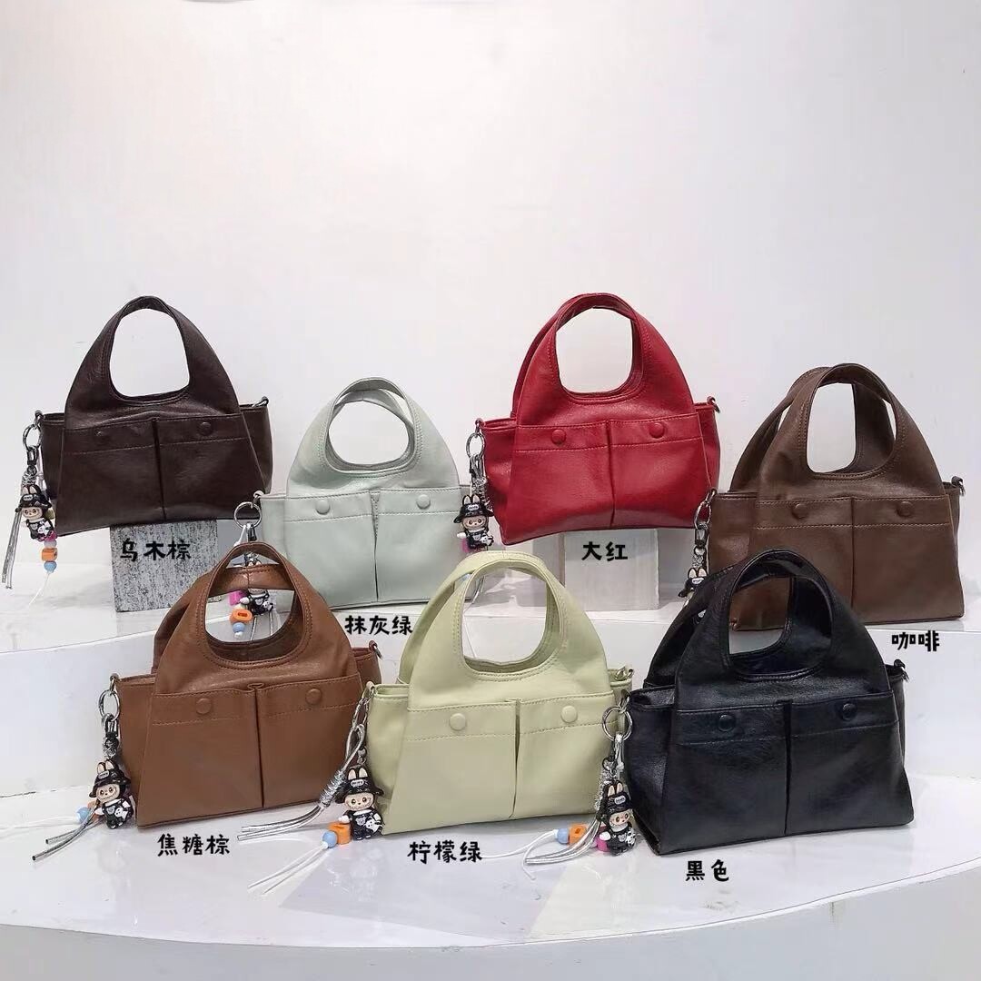 A man韩国小众轻便单肩斜挎两用包女秋新款褶皱手提包简约斜挎包