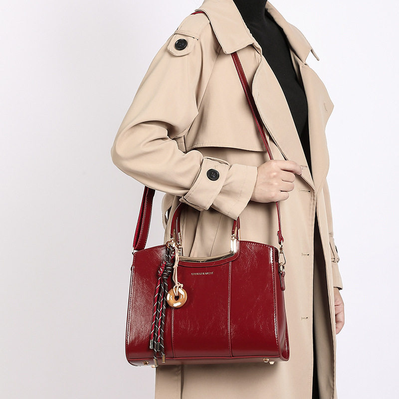 DU红色大容量手提斜挎包女新款时尚大气妈妈包喜婆婆婚宴包,箱包皮具/热销女包/男包,托特包,淘宝优惠券,粉丝福利购,淘宝优惠卷