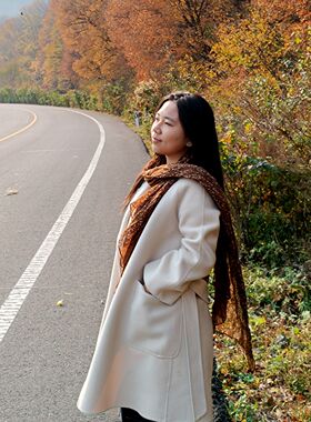 2026年新款小碎花棉麻皱褶围巾咖色文艺复古百搭减龄丝巾披肩女