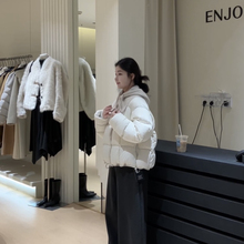 ENJOYABLE-国标配针织帽一衣两穿保暖羽绒服外套(配脖套)EY63012