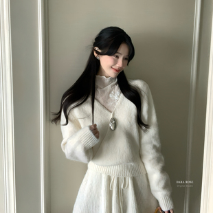 DARA ROSE-v领收腰长袖针织毛衣+高腰半身裙两件套时尚套装S8203