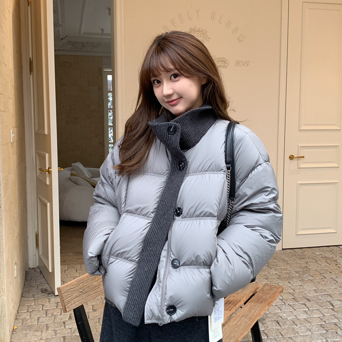 EGO-冬上新法式复古拼接针织领短款保暖羽绒服外套Y258046