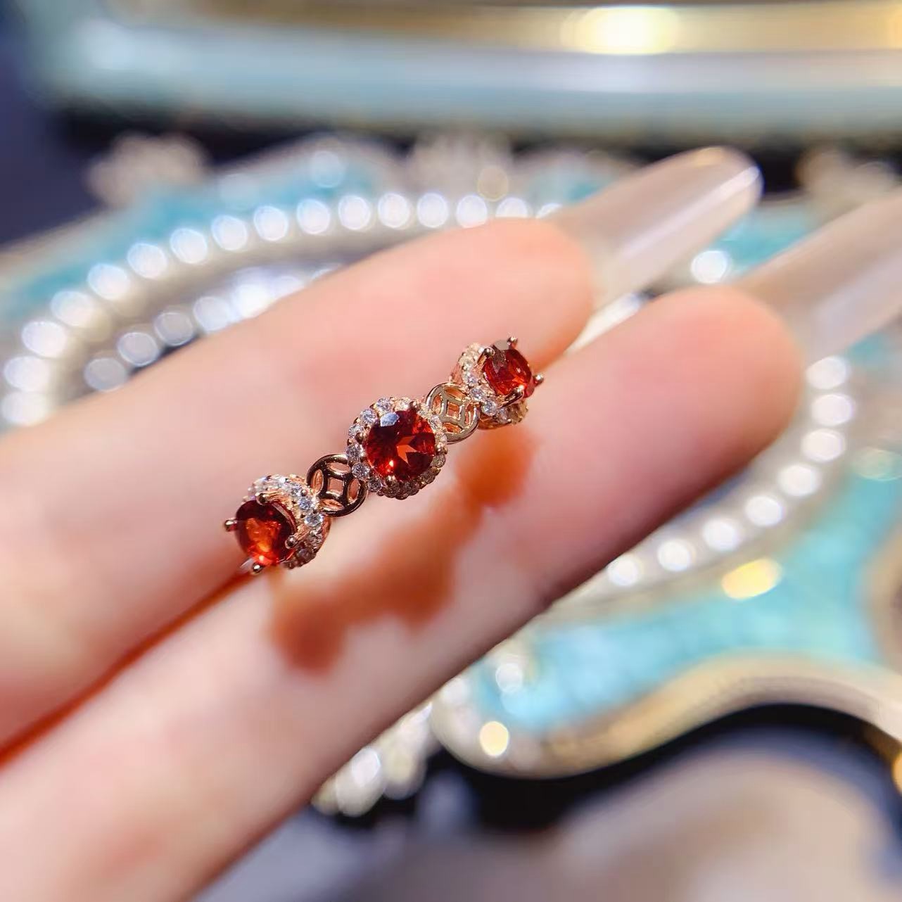 新款天然石榴石戒指925银镀金镶嵌时尚戒指主石4*4MM小众女戒