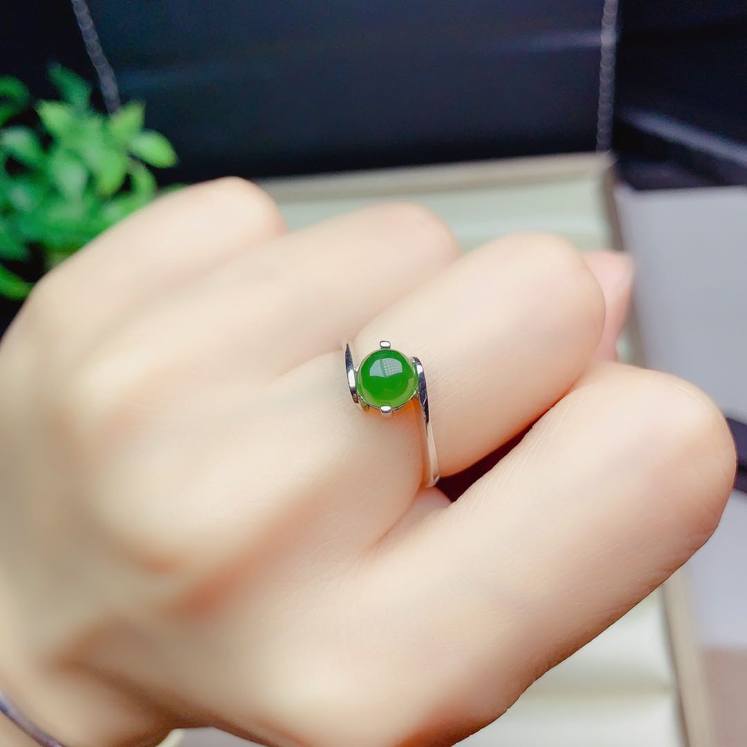 碧玉冰底老料菠菜绿戒指新款特惠